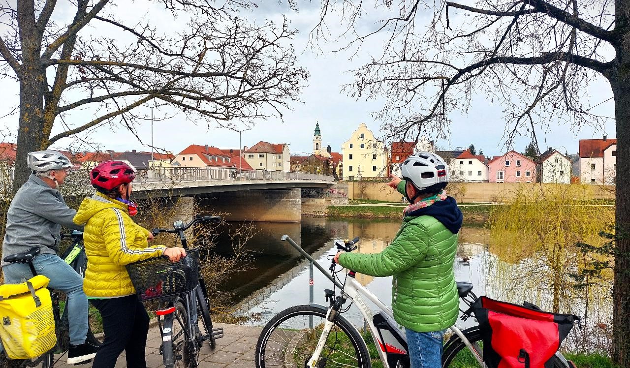 Neue Führung mit dem Fahrrad "Brückenschlag Ost" und "Brückenschlag West" 